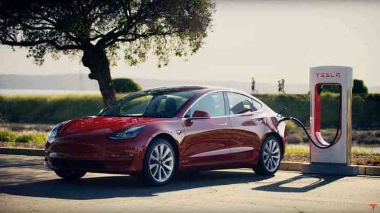 Top 3 reasons why automakers must follow Tesla & develop their own parts