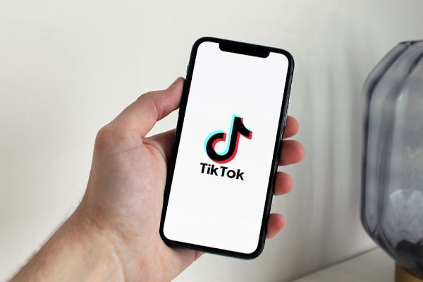 TikTok Dislike Button In Comments For Moderation Purposes is Coming Soon