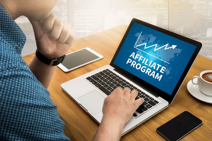 250 High-Paying Affiliate Marketing Programs That Pay Daily